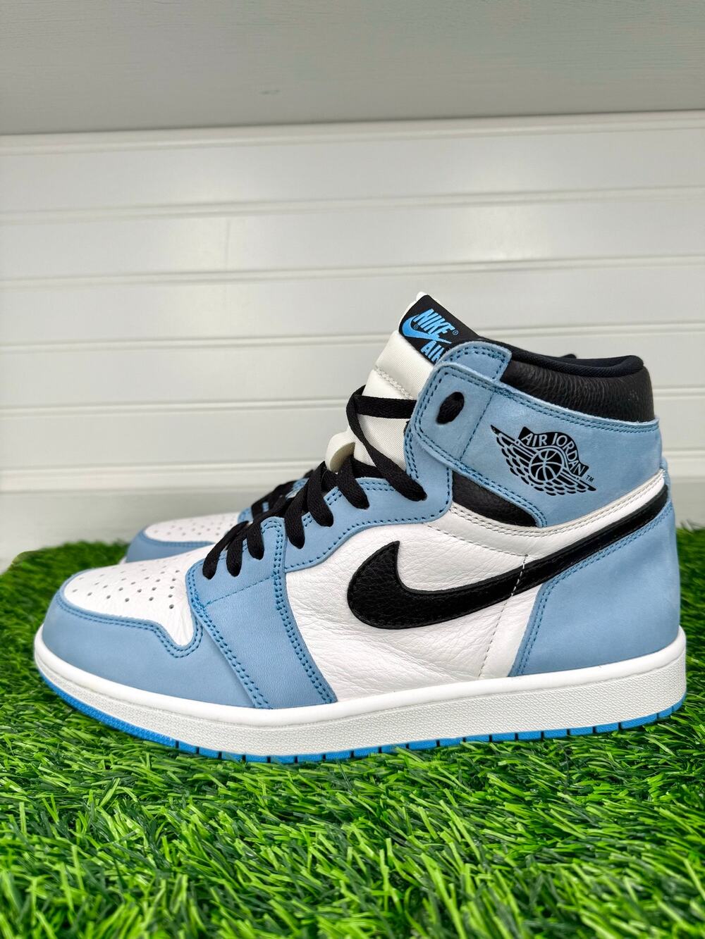 Nike Air Jordan 1 Retro High OG University Blue Black UNC 555088-134 Men’s 10